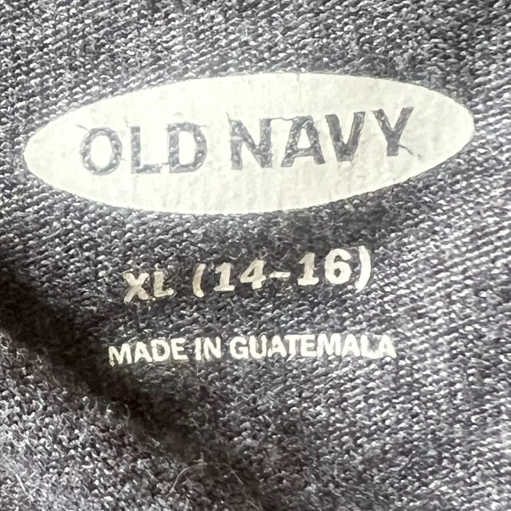 Old Navy boys Jaws long sleeve tea crewneck very good condition XL 14-16